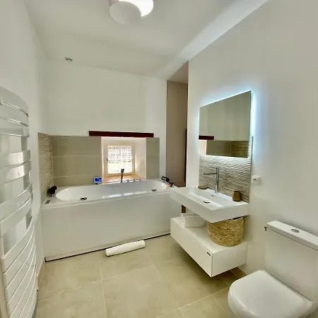 La Maison Des Vendangeurs - Table D'Hotes Le Soir Du Jeudi Au Dimanche- Jacuzzi - Balneo Spa - Acces Piscine Pour Toutes Les Chambres Sauf Studio Coquet- Piscine De Mai A Mi-Octobre Martignargues Buitenkant foto