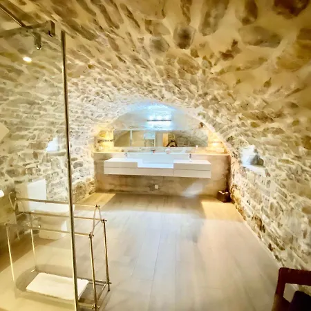La Maison Des Vendangeurs - Table D'Hotes Le Soir Du Jeudi Au Dimanche- Jacuzzi - Balneo Spa - Acces Piscine Pour Toutes Les Chambres Sauf Studio Coquet- Piscine De Mai A Mi-Octobre Martignargues Buitenkant foto