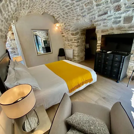 La Maison Des Vendangeurs - Table D'Hotes Le Soir Du Jeudi Au Dimanche- Jacuzzi - Balneo Spa - Acces Piscine Pour Toutes Les Chambres Sauf Studio Coquet- Piscine De Mai A Mi-Octobre Martignargues Buitenkant foto