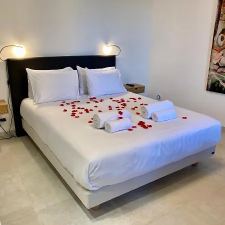 La Maison Des Vendangeurs - Table D'Hotes Le Soir Du Jeudi Au Dimanche- Jacuzzi - Balneo Spa - Acces Piscine Pour Toutes Les Chambres Sauf Studio Coquet- Piscine De Mai A Mi-Octobre Martignargues Buitenkant foto
