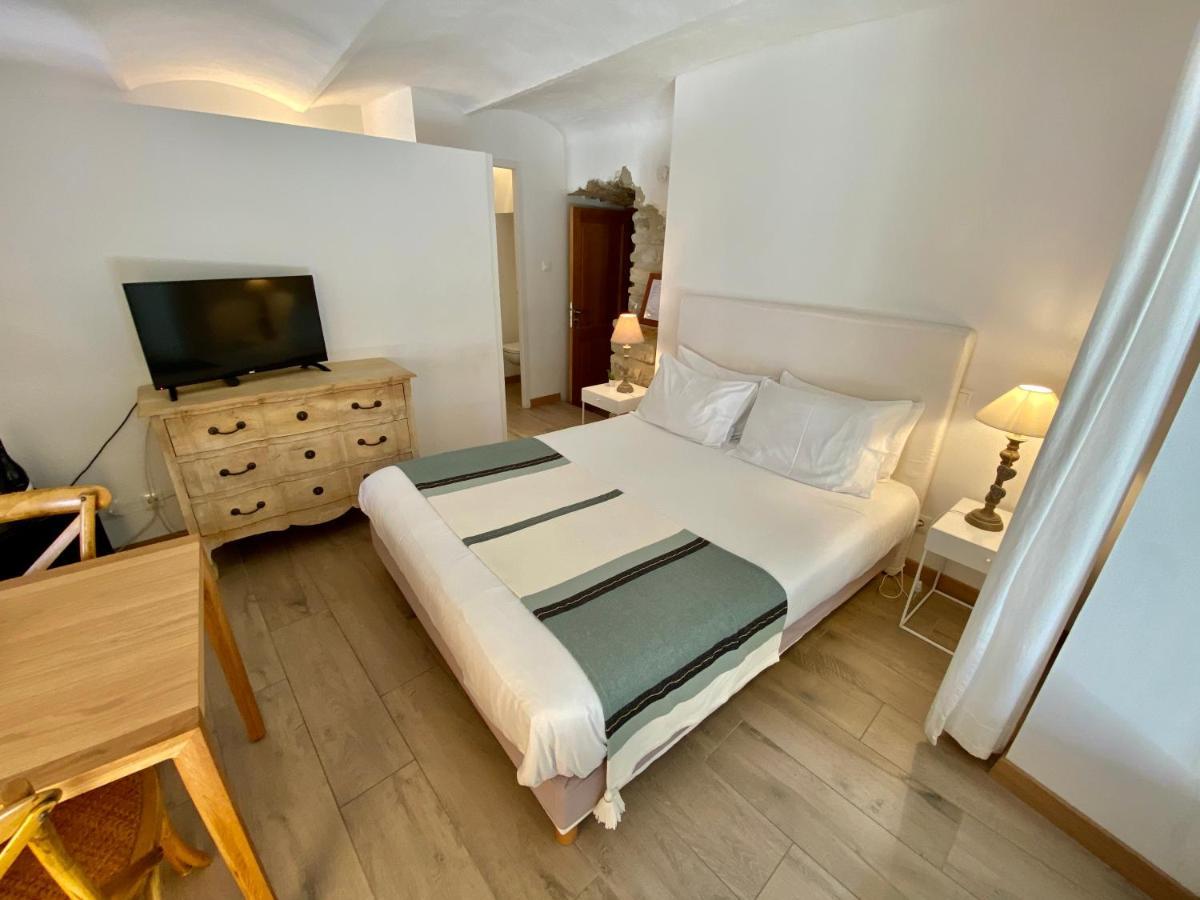 Bed & Breakfast La Maison Des Vendangeurs - Table D'hotes Le Soir Du Jeudi Au Dimanche- Jacuzzi - Balneo - Acces Piscine Pour Toutes Les Sauf Coquet- Piscine De Mai A Mi-octobre Martignargues