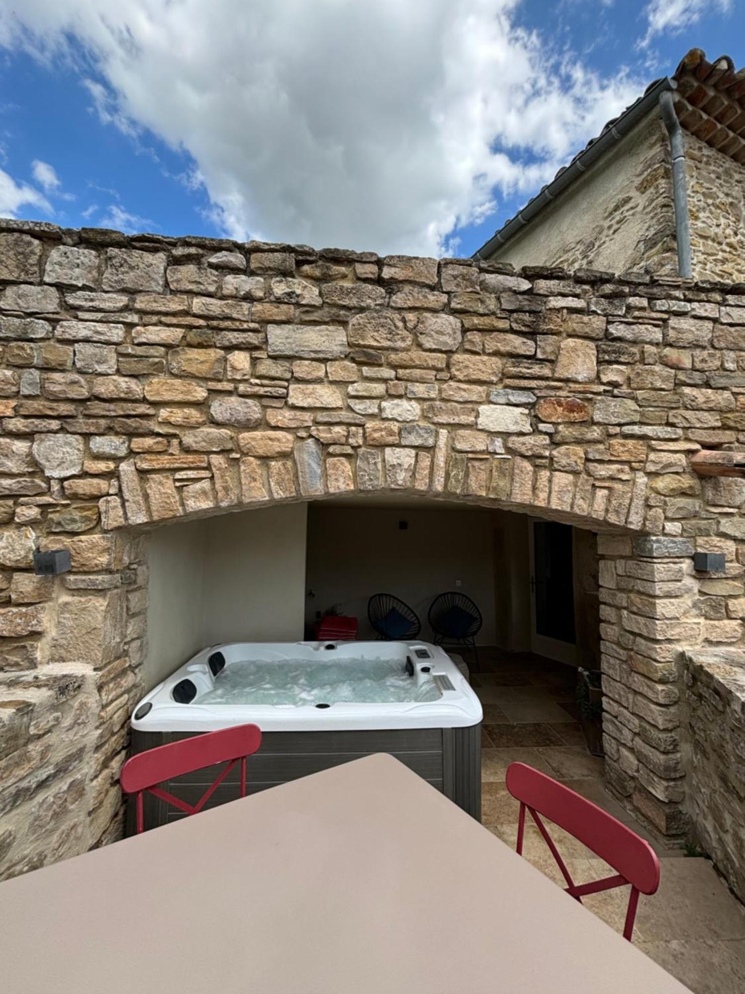 La Maison Des Vendangeurs - Table D'hôtes Le Soir Du Jeudi Au Lundi - Jacuzzi - Balnéo - Acces Piscine Pour Grafitti Et La Tour *