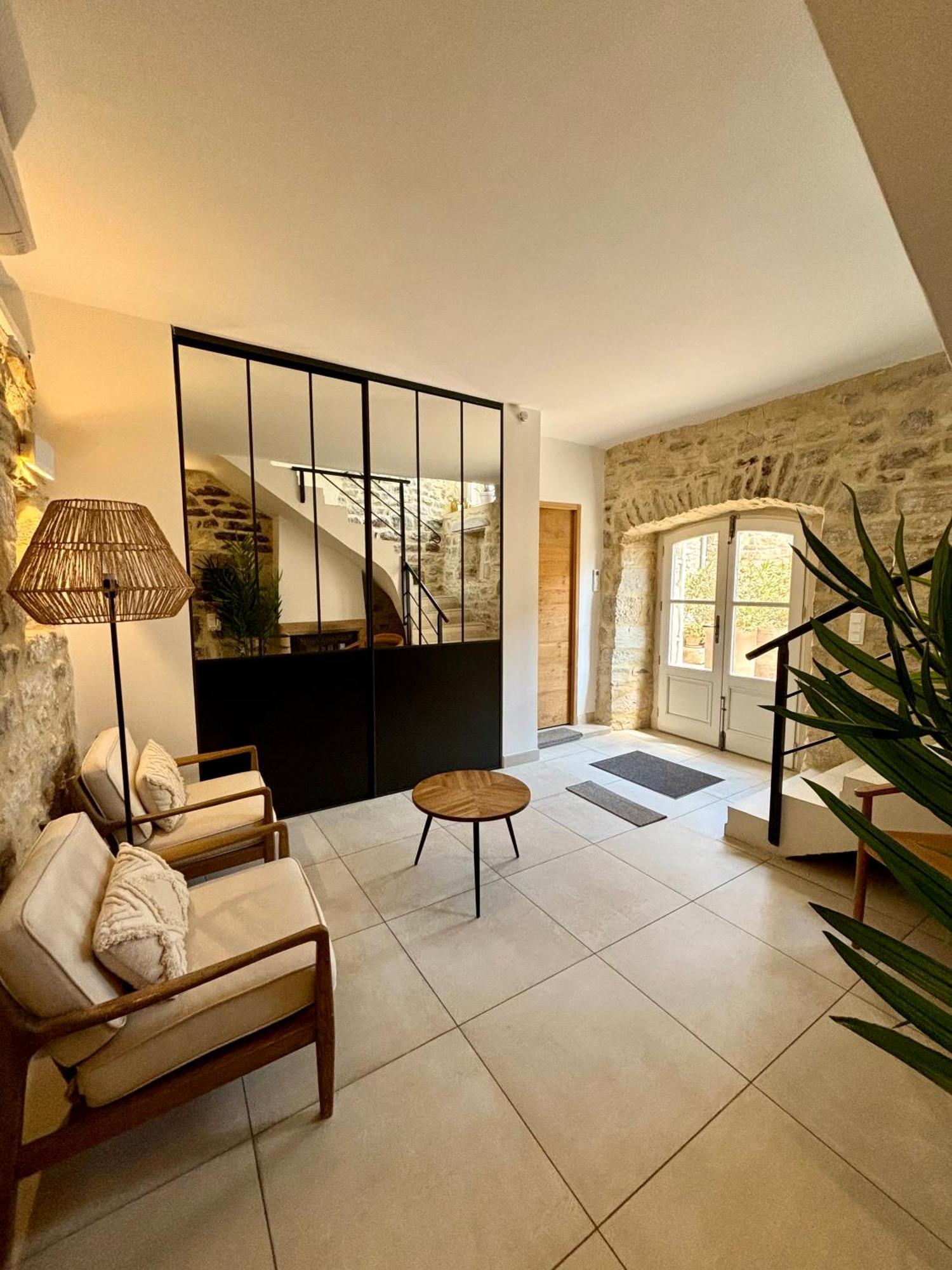 La Maison Des Vendangeurs - Table D'hôtes Le Soir Du Jeudi Au Lundi - Jacuzzi - Balnéo - Acces Piscine Pour Grafitti Et La Tour Couette-café